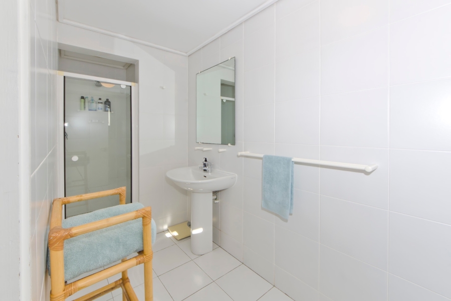 4 Bedroom Property for Sale in Leisure Isle Western Cape